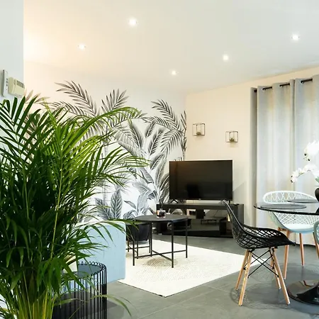 La G - De Standing Apartment *